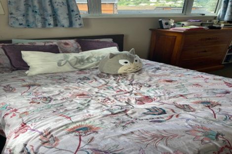 Photo of property in 10 Westview Grove, Miramar, Wellington, 6022