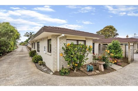 Photo of property in 96a Collingwood Road, Waiuku, 2123