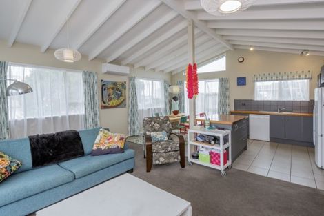 Photo of property in 62 Toi Street, Otaki Beach, Otaki, 5512