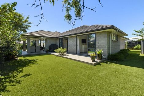 Photo of property in 26 Charlotte Drive, Omokoroa, 3114