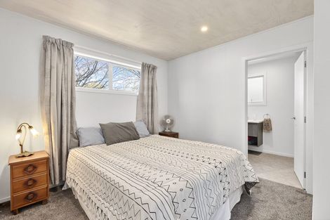 Photo of property in 1 Criffel Place, Luggate, Cromwell, 9383