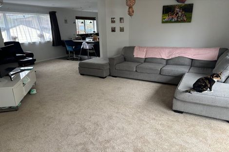 Photo of property in 5 Caledonia Place, Highlands Park, New Plymouth, 4312