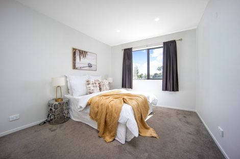 Photo of property in 8a Sharland Avenue, Manurewa, Auckland, 2102