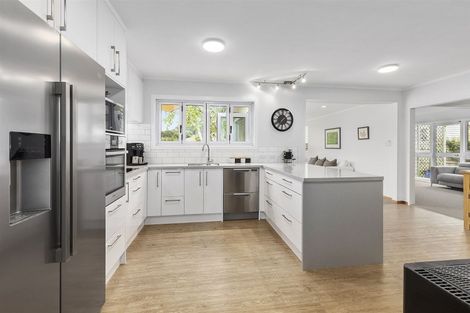 Photo of property in 142 Kahu Road, Paremata, Porirua, 5024