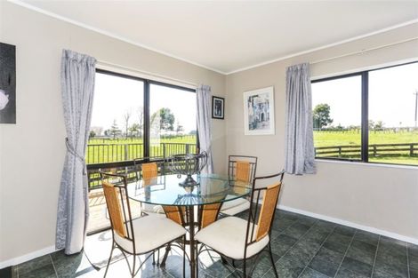 Photo of property in 14 Brewster Road, Pukekawa, Tuakau, 2696