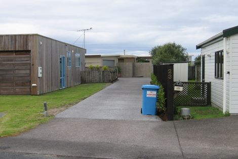 Photo of property in 23 The Southern Isle, Omaha, 0986