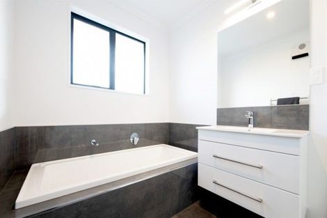 Photo of property in 13 Westpark Boulevard, Rangiora, 7400