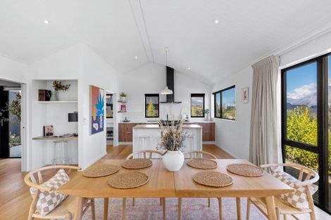 Photo of property in 2 Wanderer Lane, Jacks Point, Queenstown, 9371