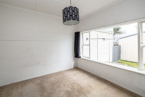 Photo of property in 36 Jellicoe Street, Martinborough, 5711