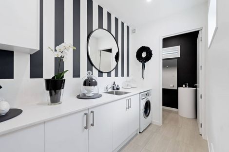 Photo of property in 39b Rutherford Terrace, Meadowbank, Auckland, 1072
