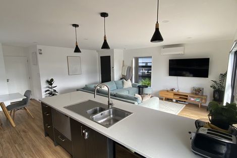 Photo of property in 78d Lincoln Park Avenue, Massey, Auckland, 0614