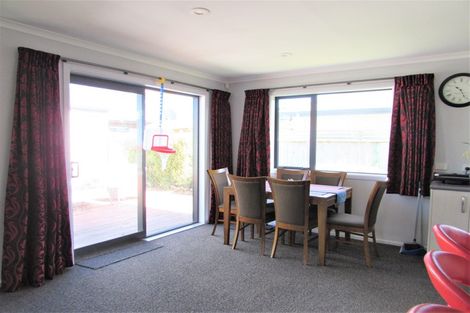 Photo of property in 3a Oxford Crescent, Ebdentown, Upper Hutt, 5018