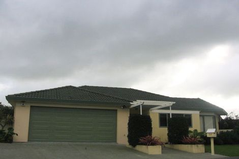 Photo of property in 11 Caroline Crescent, Highbury, Palmerston North, 4412