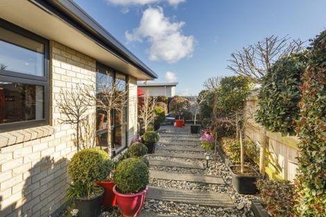 Photo of property in 6 Lorenzo Place, Kelvin Grove, Palmerston North, 4414