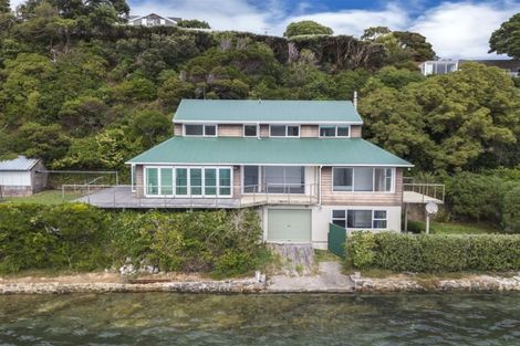 Photo of property in 10a Trevor Terrace, Paremata, Porirua, 5024