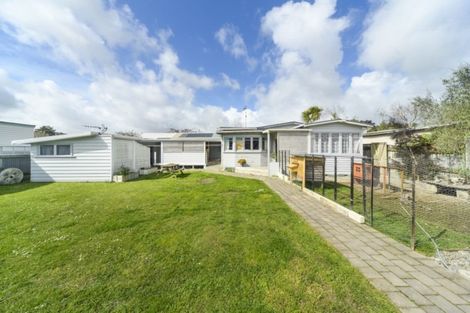 Photo of property in 12 Douglas Street, West End, Palmerston North, 4412