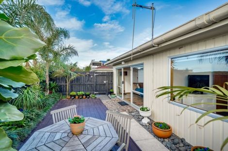 Photo of property in 6/1004 Papamoa Beach Road, Papamoa Beach, Papamoa, 3118