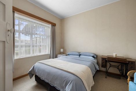 Photo of property in 62 Record Street, Fitzroy, New Plymouth, 4312