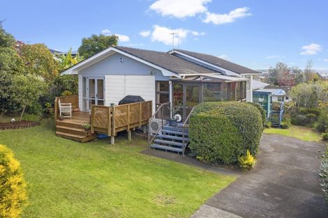 Photo of property in 1/25 Waari Avenue, Sunnyvale, Auckland, 0612