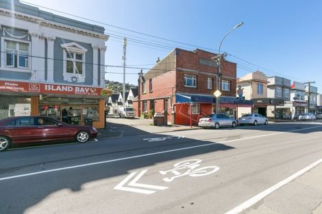 Photo of property in 125c The Parade, Island Bay, Wellington, 6023