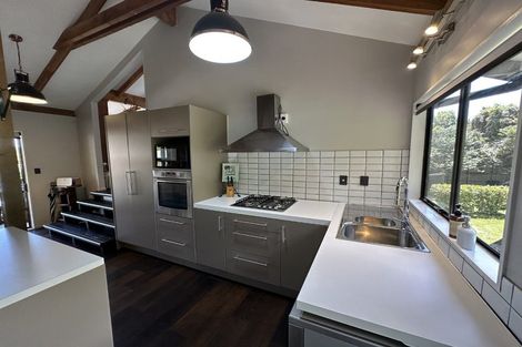 Photo of property in 11a Poneke Drive, Waikanae, 5036