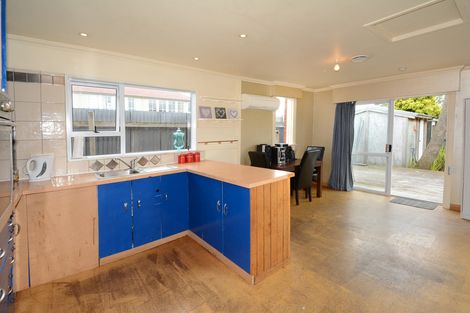 Photo of property in 100 Melbourne Street, South Dunedin, Dunedin, 9012