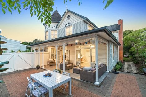 Photo of property in 43b Stanley Road, Stanley Point, Auckland, 0624