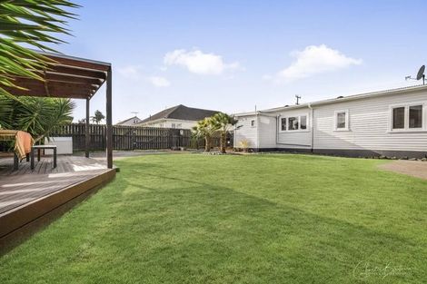 Photo of property in 1/27 Kelvin Road, Papakura, 2110