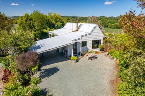 Photo of property in 8 Sunrise Valley Road, Upper Moutere, 7173