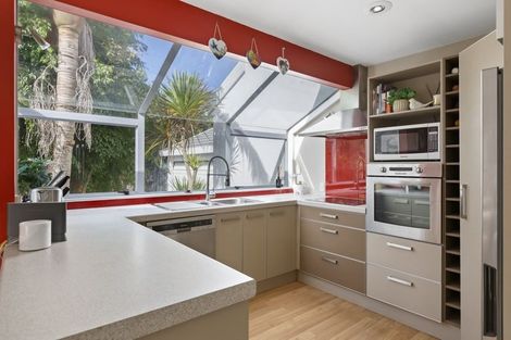 Photo of property in 29 Glucina Avenue, West Harbour, Auckland, 0618