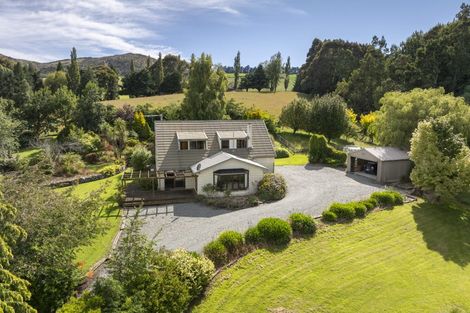 Photo of property in 72 Bush Street, Lumsden, 9730