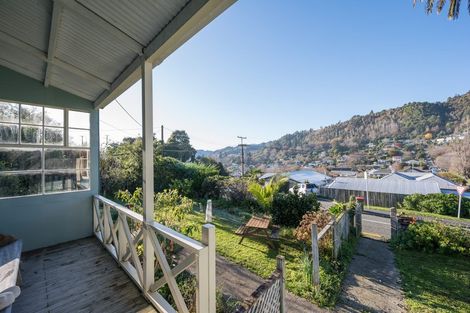 Photo of property in 92 Kawai Street, Nelson South, Nelson, 7010
