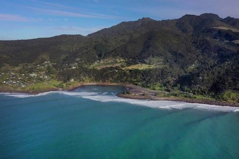 Photo of property in 33 Whaanga Road, Raglan, 3297