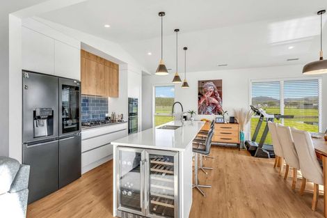 Photo of property in 30 Ngaroma Crescent, Whitianga, 3510