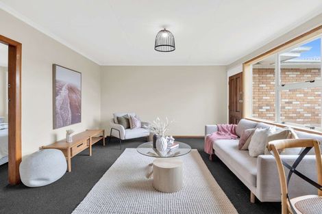 Photo of property in 2/84 Linton Street, West End, Palmerston North, 4410