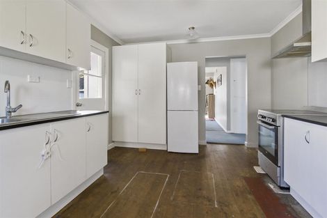 Photo of property in 14 Edward Street, Waimate, 7924