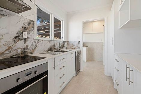 Photo of property in 14 Tairere Crescent, Rosehill, Papakura, 2113