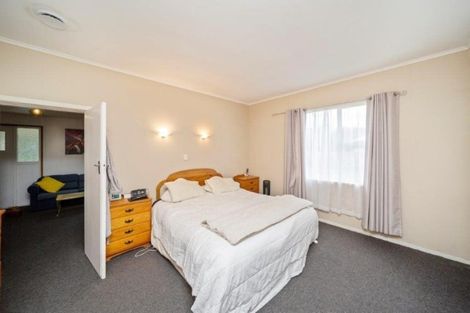 Photo of property in 13 Collins Street, Hawera, 4610