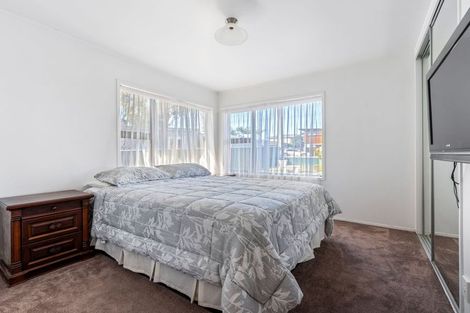 Photo of property in 66 Ferry Parade, Herald Island, Auckland, 0618
