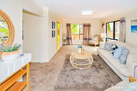 Photo of property in 69 Kennedy Avenue, Forrest Hill, Auckland, 0620