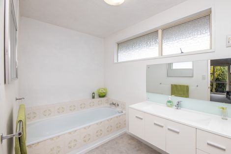 Photo of property in 28 Westmont Street, Ilam, Christchurch, 8041