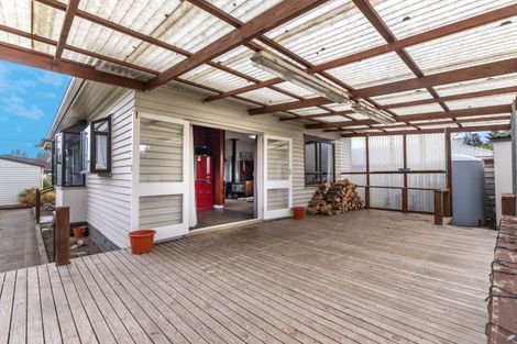 Photo of property in 23 Cross Street, Coalgate, 7673