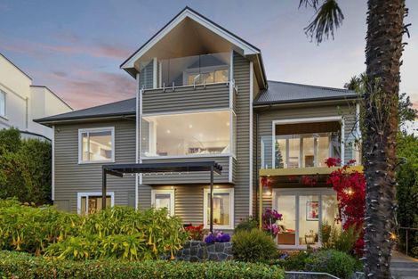 Photo of property in 36 Saint Andrews Hill Road, Mount Pleasant, Christchurch, 8081