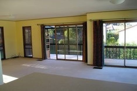 Photo of property in 2/31 Amante Crescent, Mairangi Bay, Auckland, 0630