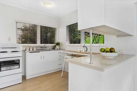 Photo of property in 1/58 Arran Road, Browns Bay, Auckland, 0630