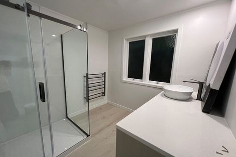 Photo of property in 7 Rangeview Road, Sunnyvale, Auckland, 0612