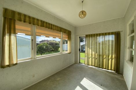 Photo of property in 16 Nicholson Avenue, Papatoetoe, Auckland, 2025