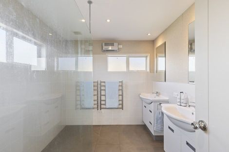 Photo of property in 10 Sampson Avenue, Waiwhakaiho, New Plymouth, 4312