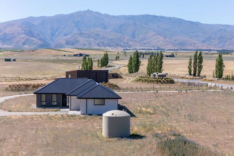 Photo of property in 21 Thyme Fields Road, Springvale, 9393