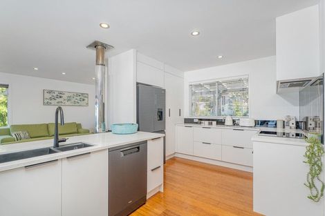Photo of property in 241 Paku Drive, Tairua, 3508